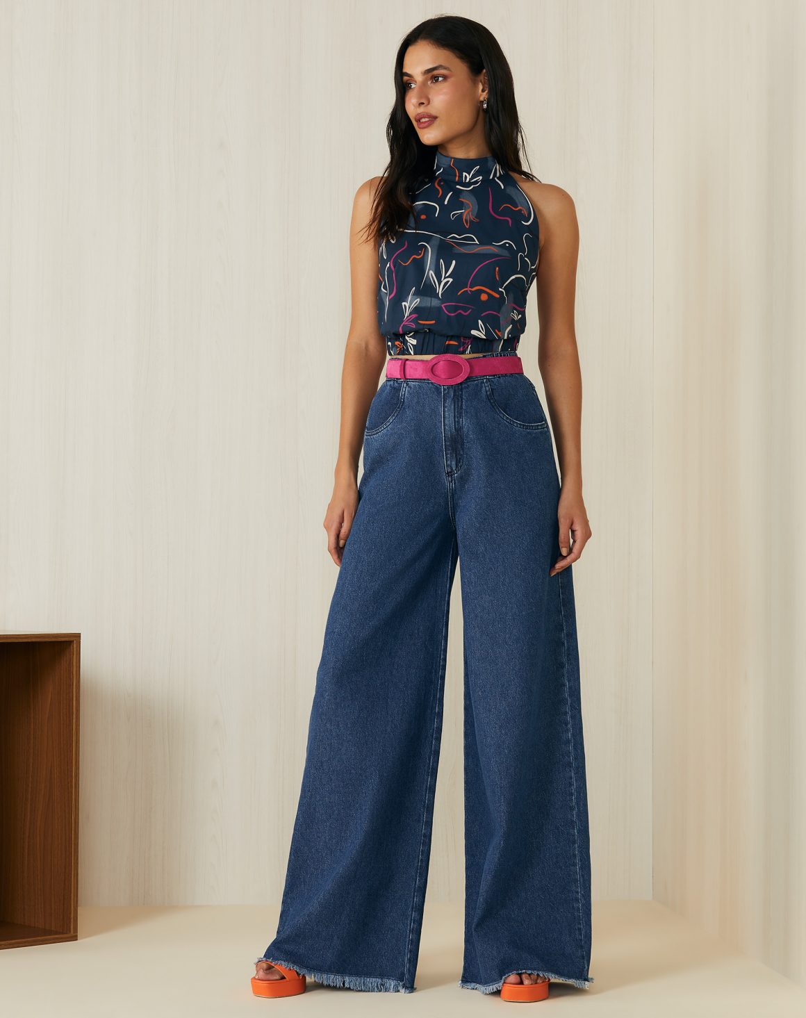 Look com Calca Wide Leg Feminina