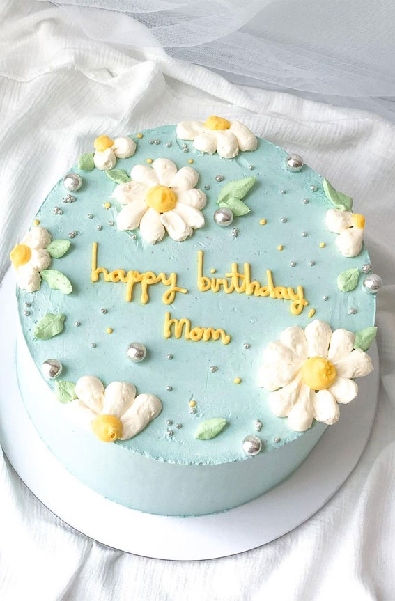 Decorated Cake Daisies