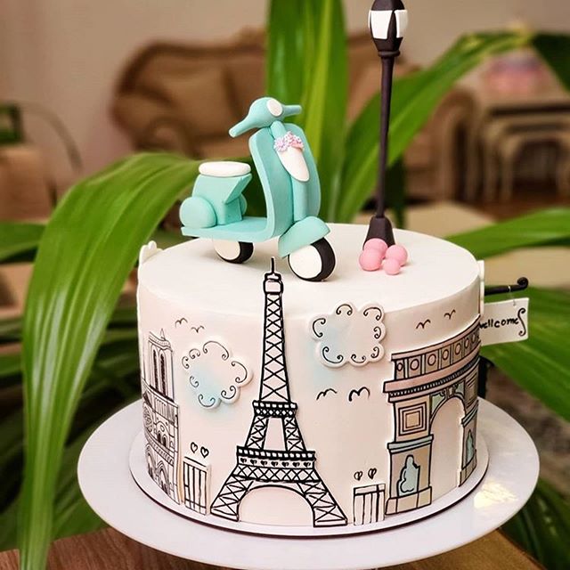 Paris decorated cake