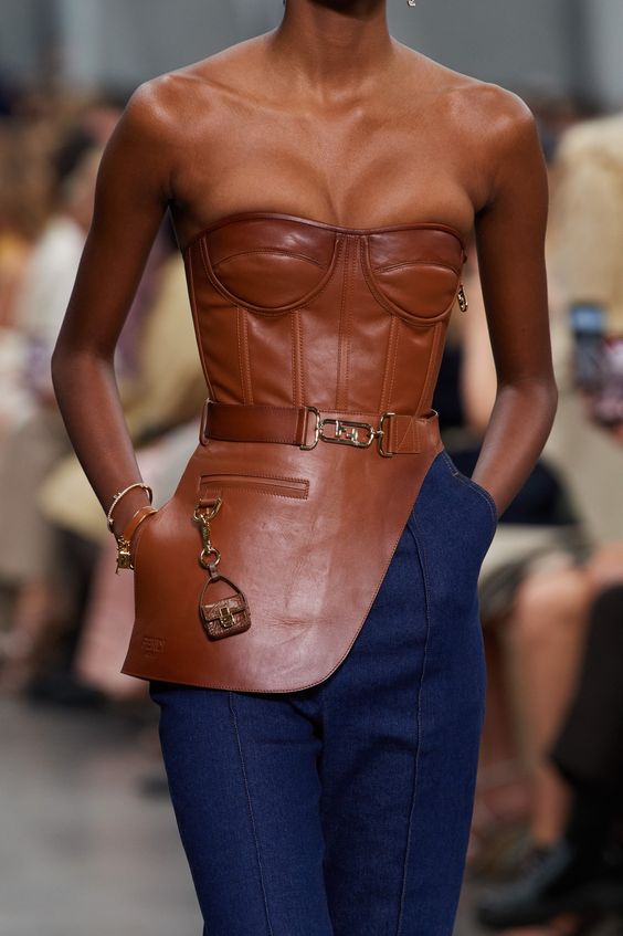 looks-com-corset