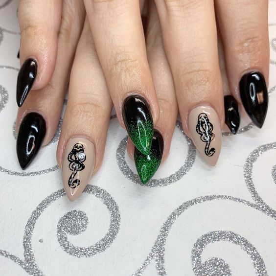 Harry Potter Decorated Nail