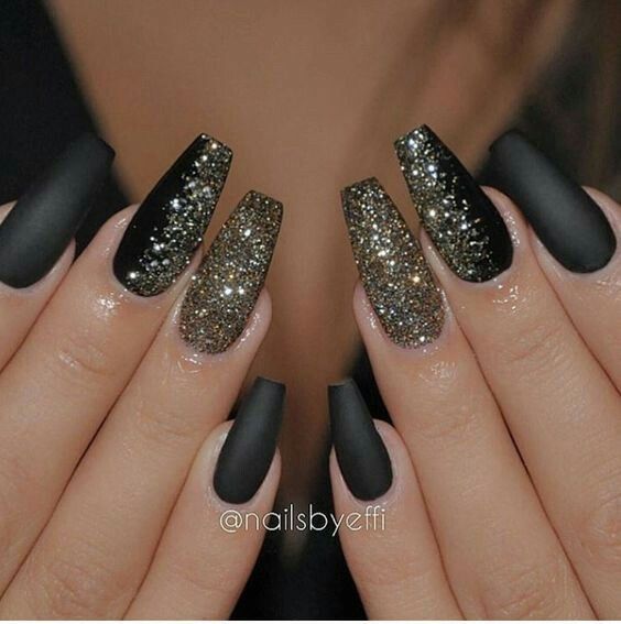 Dark Decorated Nail