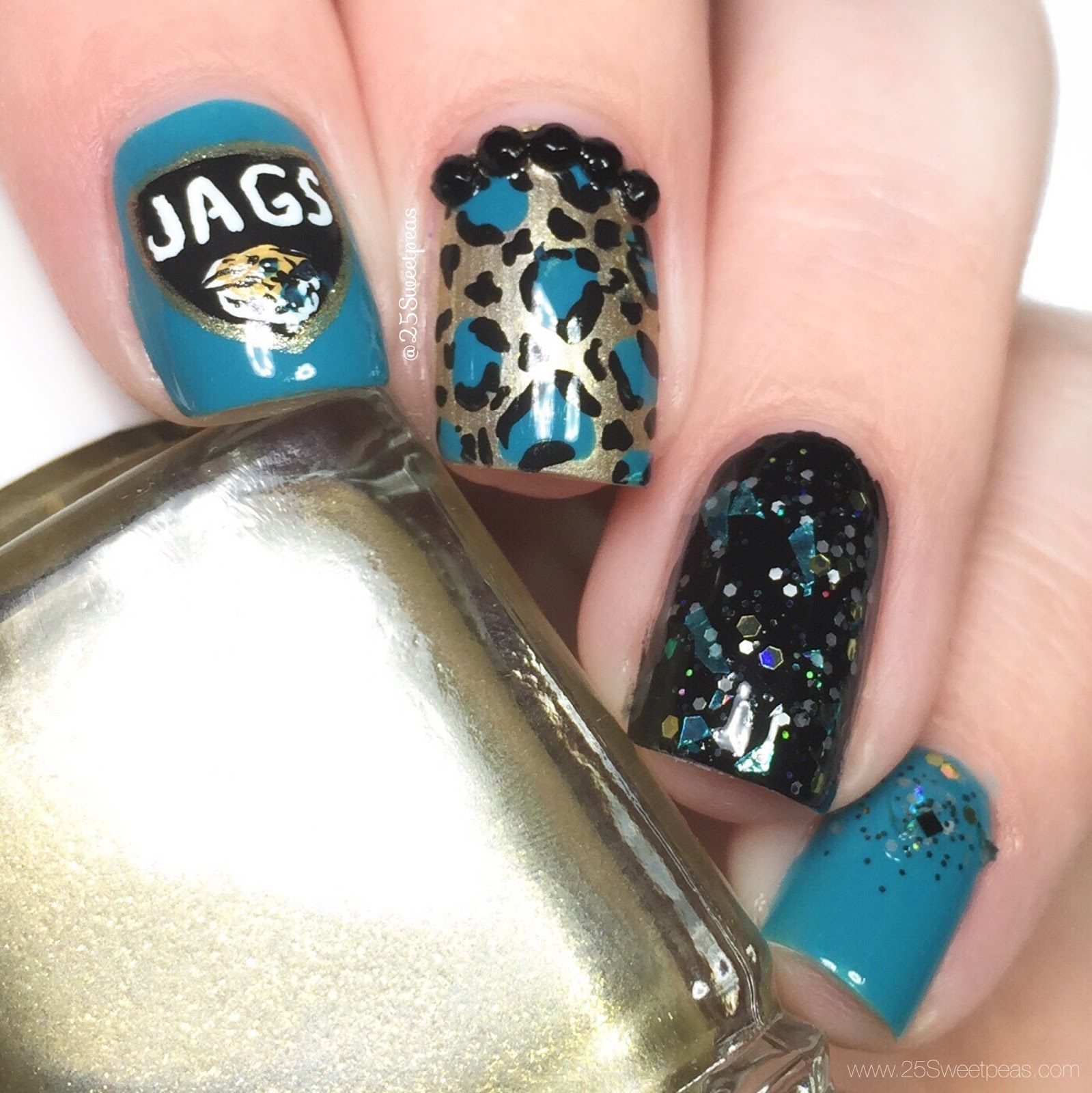 Jaguar Decorated Nail