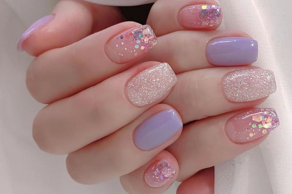 unhas-decoradas-lilas-e-branco