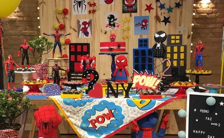 Modelos de Decoracao Do Homem Aranha Simples