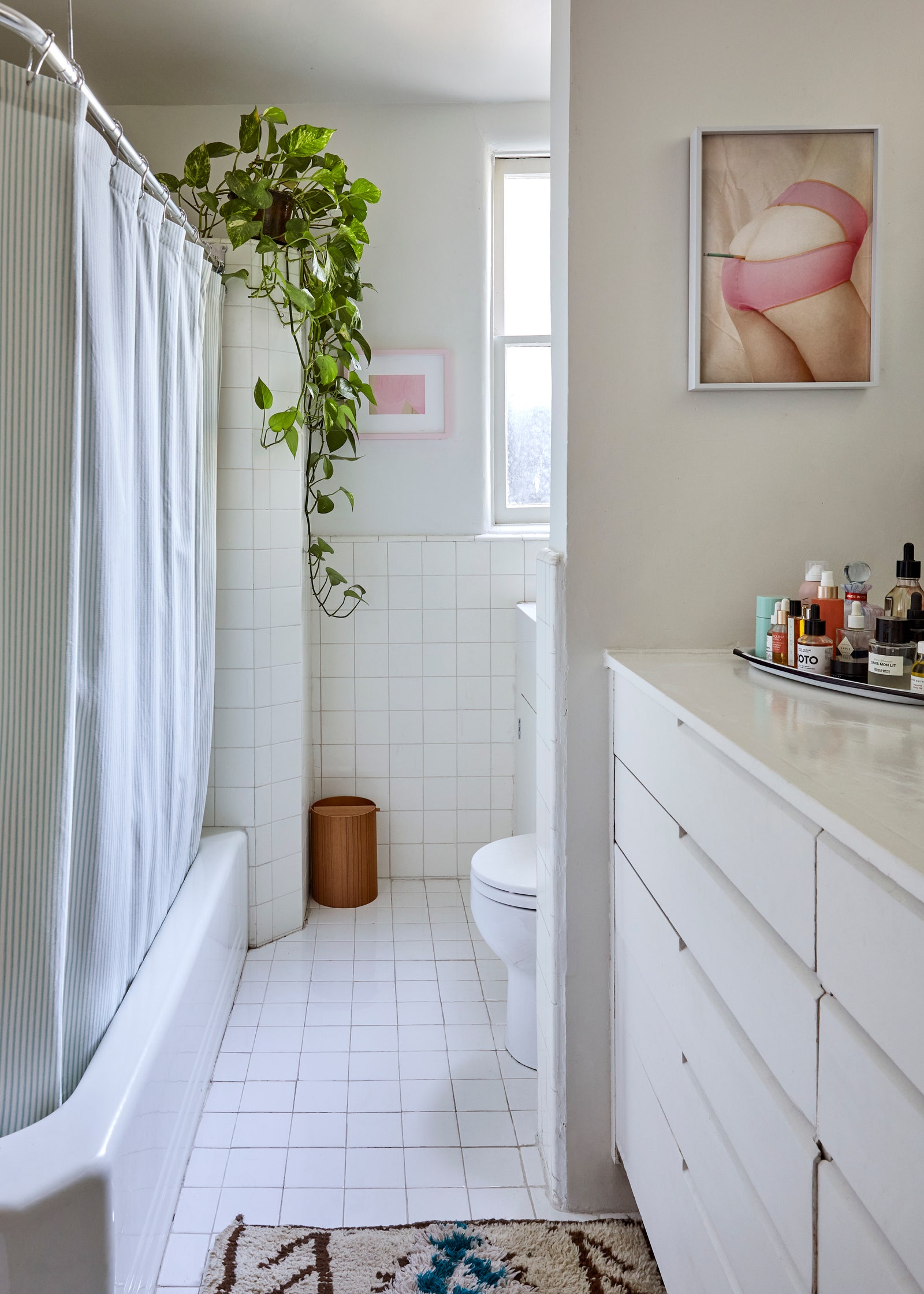 Simple bathroom