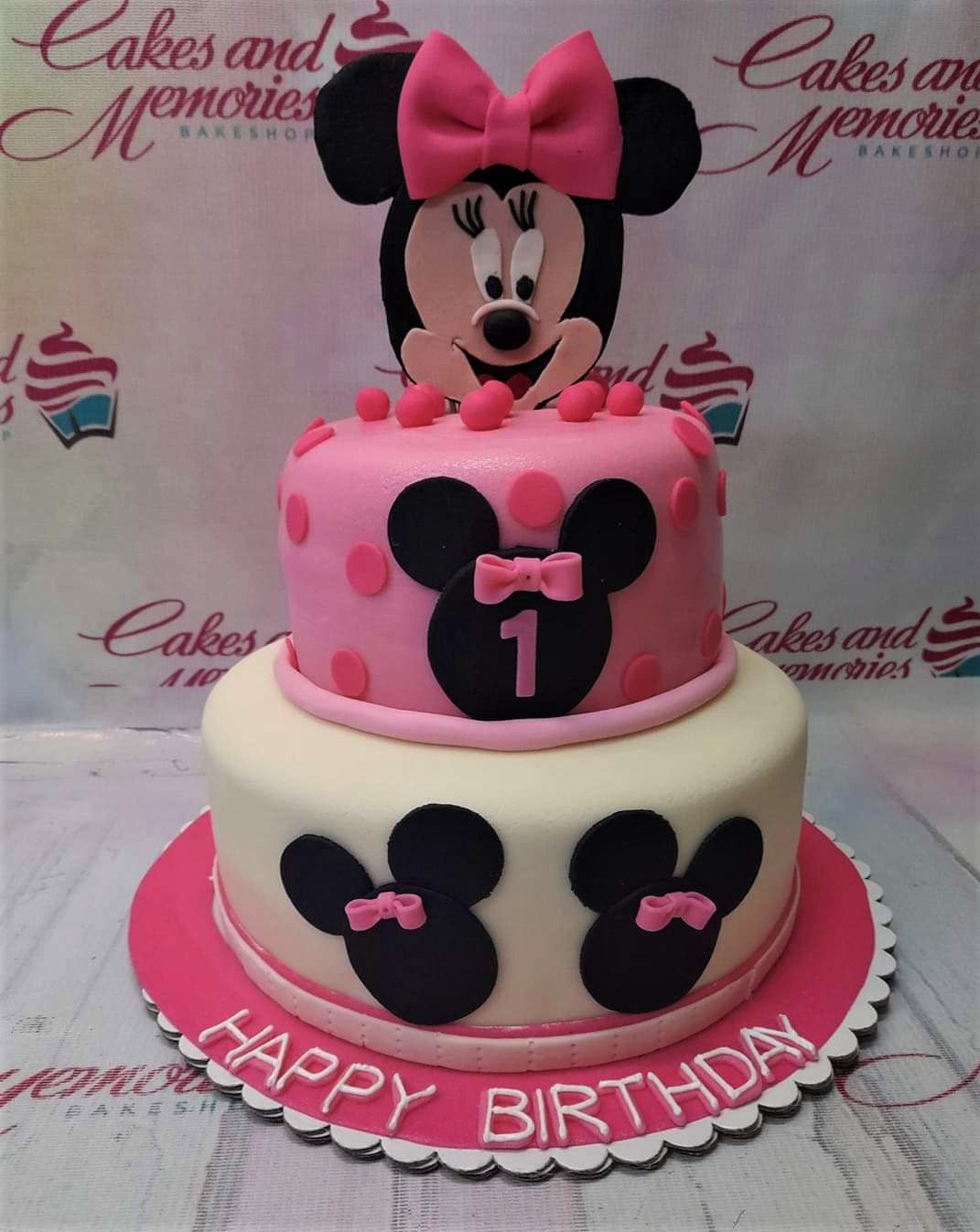 Minnie Decorated Cake