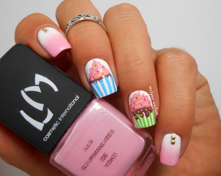 Cupcake Decorated Nail