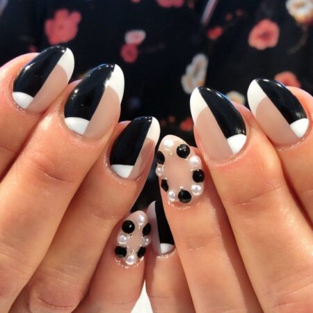 Black and White Decorated Nail