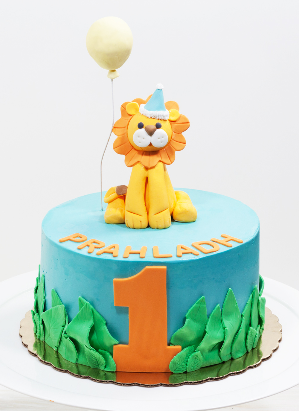 Lion Decorated Cake