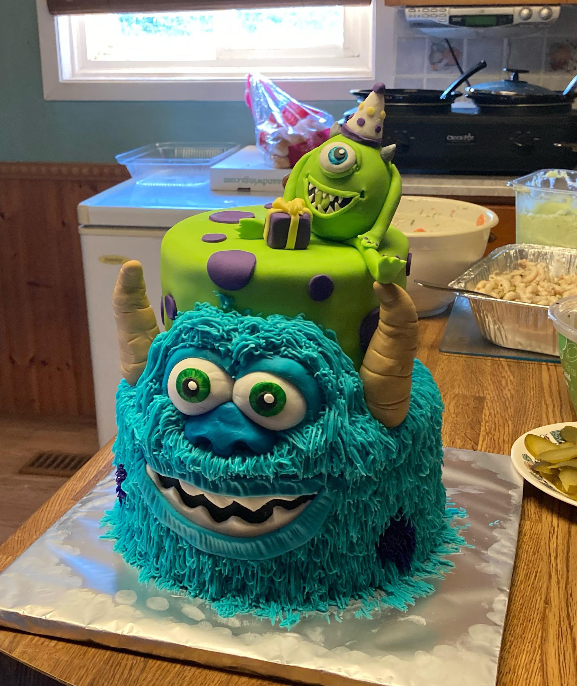 Decorated Cake Monsters Sa