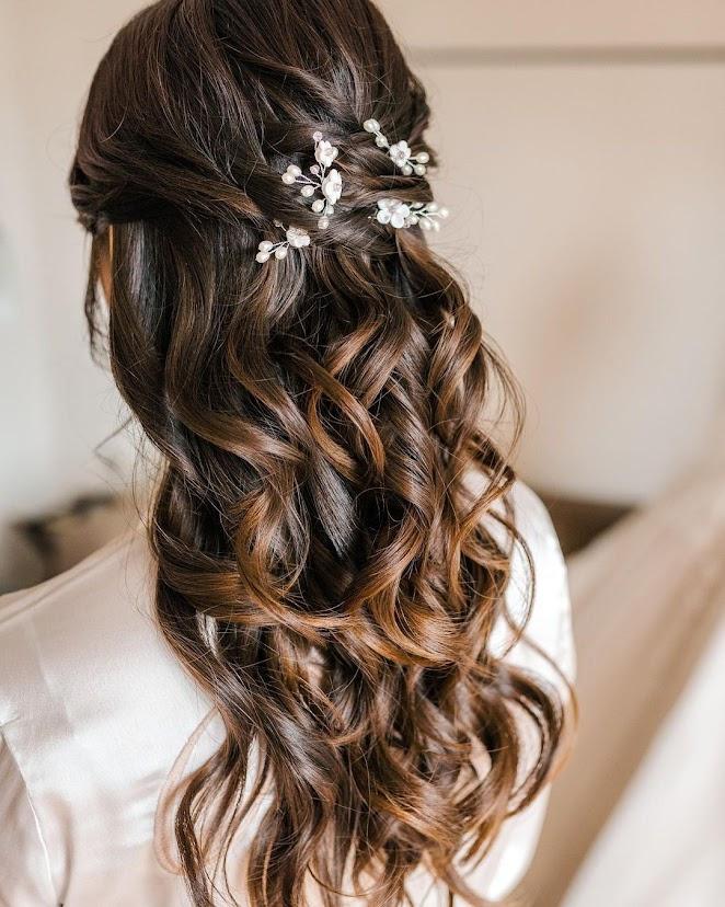 loose bridal hairstyle