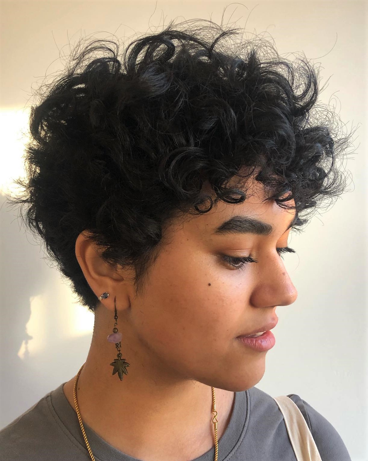 Hairstyle for Short Curly Hair