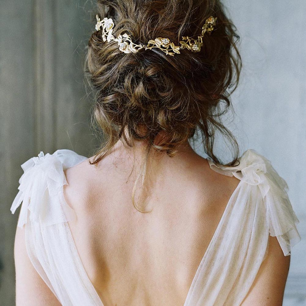 loose bridal hairstyle