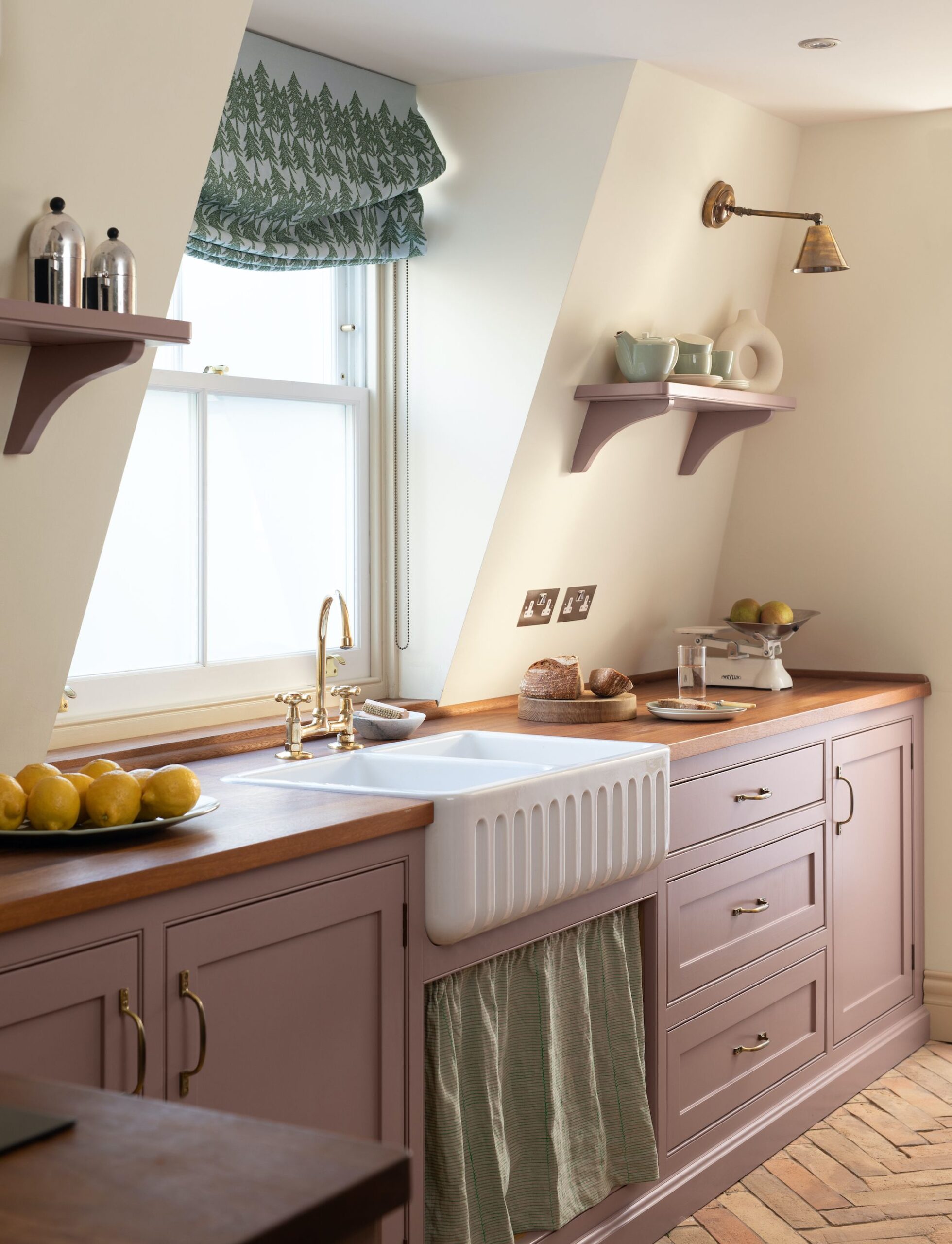 Decoration of Pink Kitchens