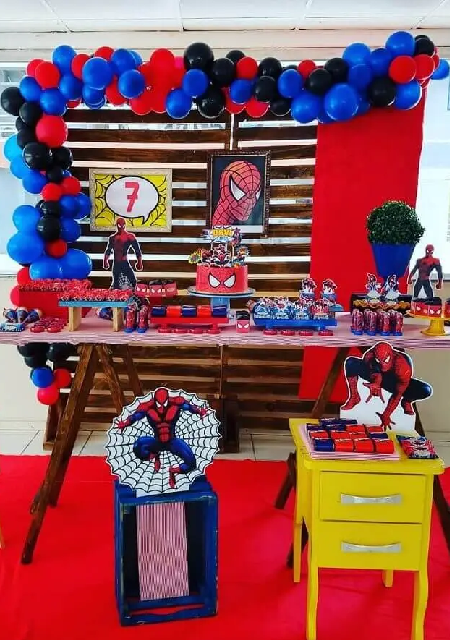 Modelos de Decoracao Do Homem Aranha Simples