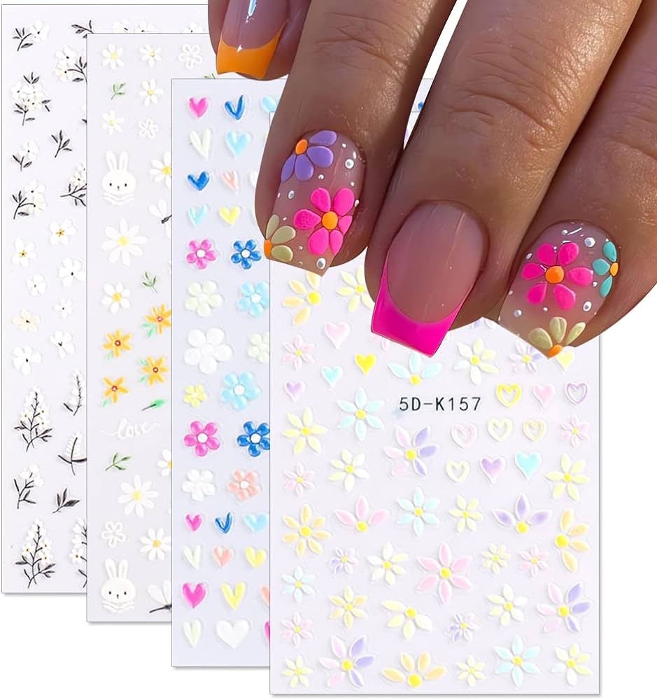 Daisy Decorated Nails