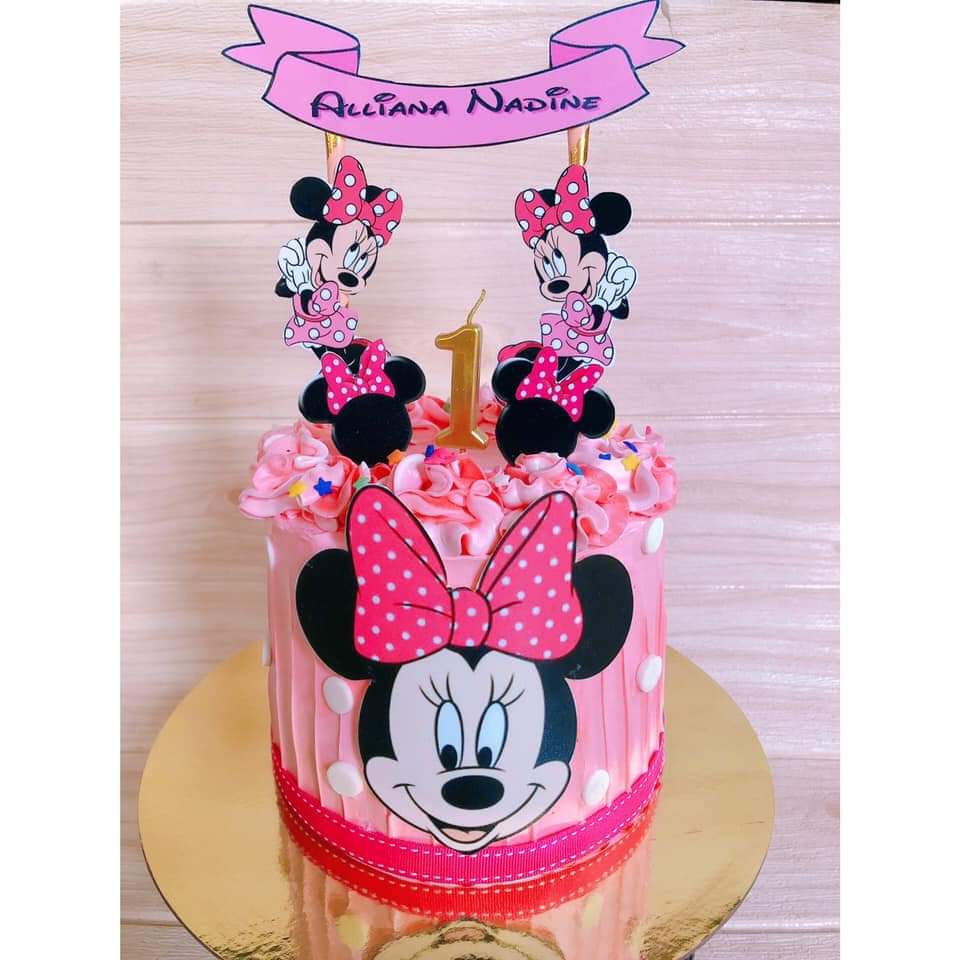 Minnie Decorated Cake