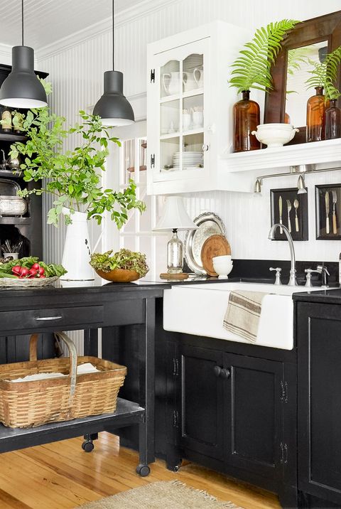 Black Kitchen Decoration