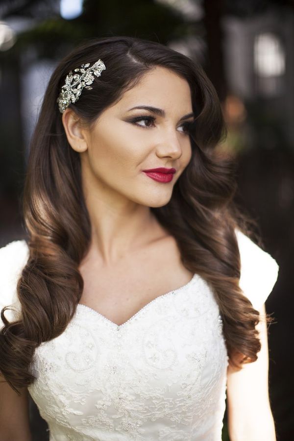 loose bridal hairstyle