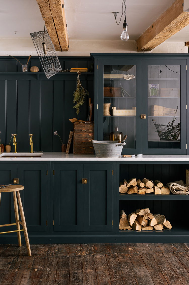 Black Kitchen Decoration