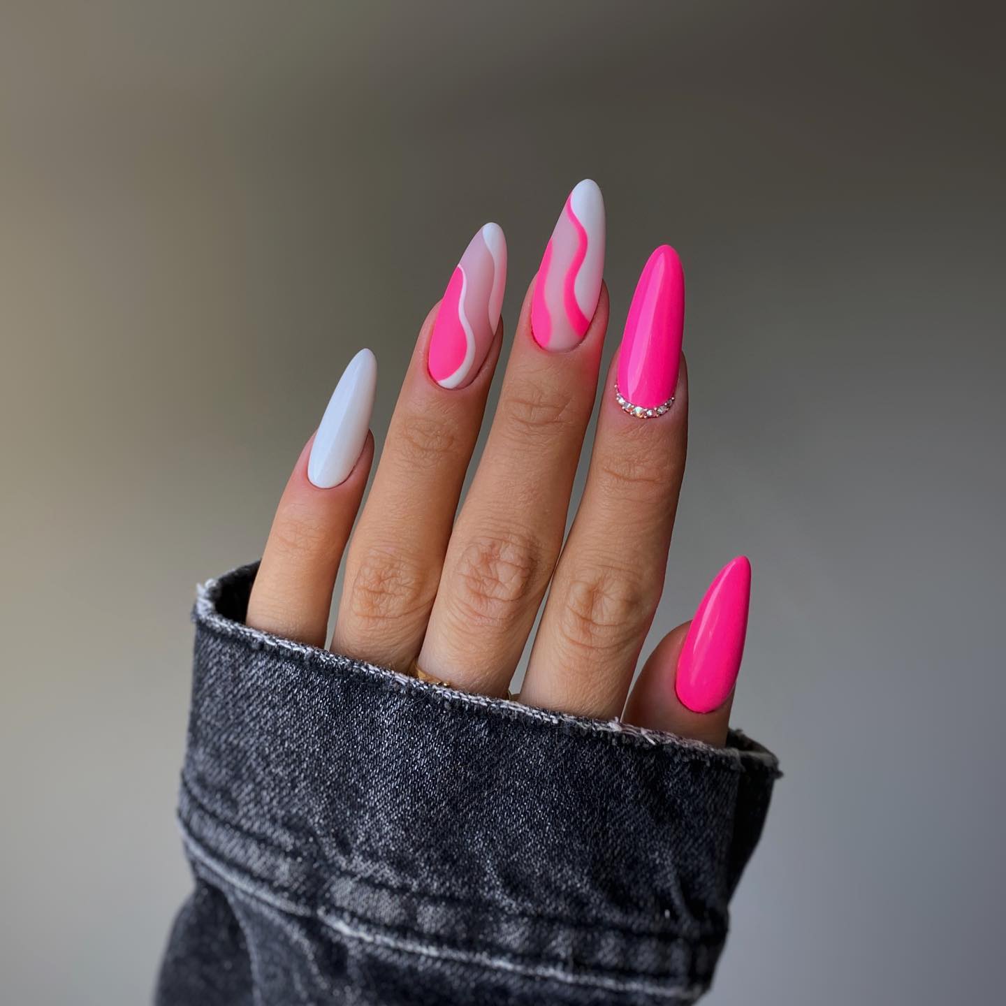 neon nails