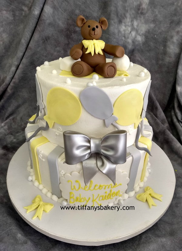 Teddy bear decorated cake