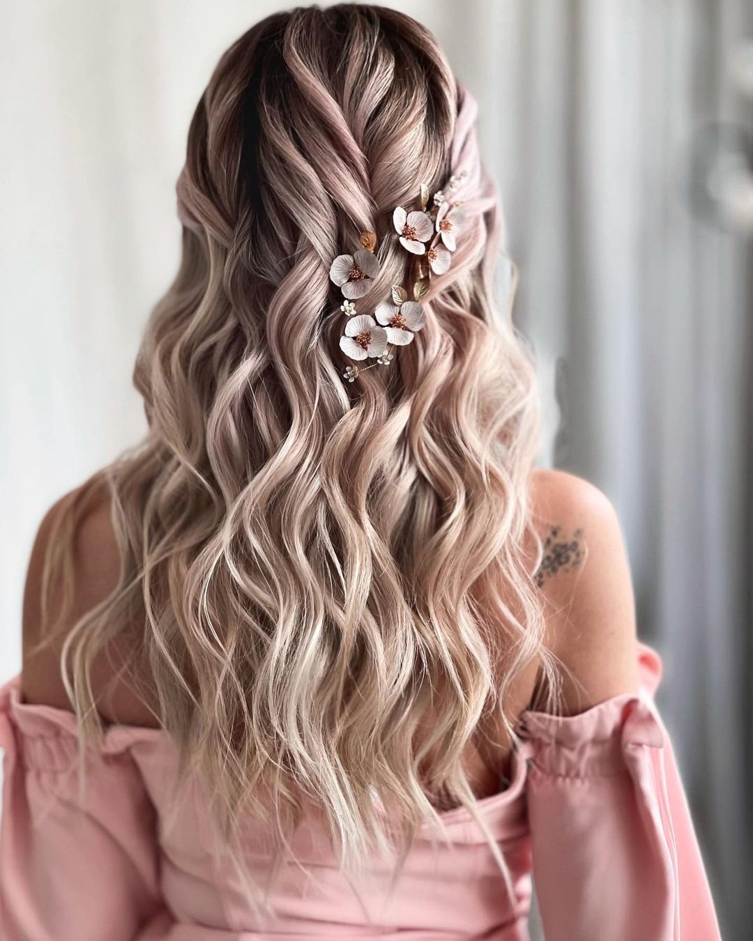 loose bridal hairstyle