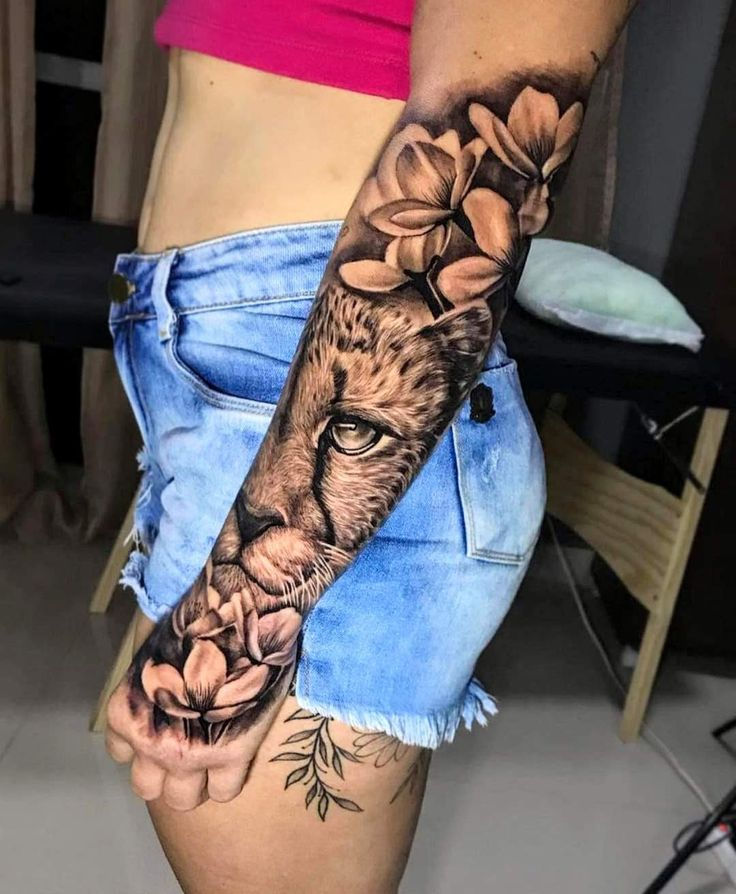 tatuagem feminina antebraço