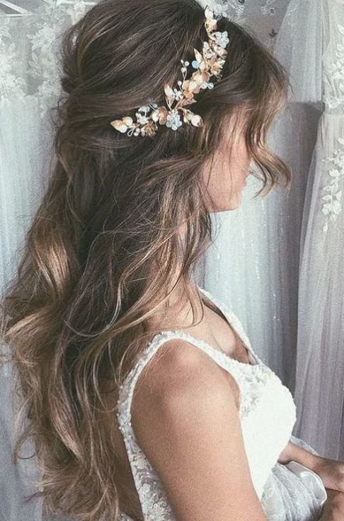 loose bridal hairstyle