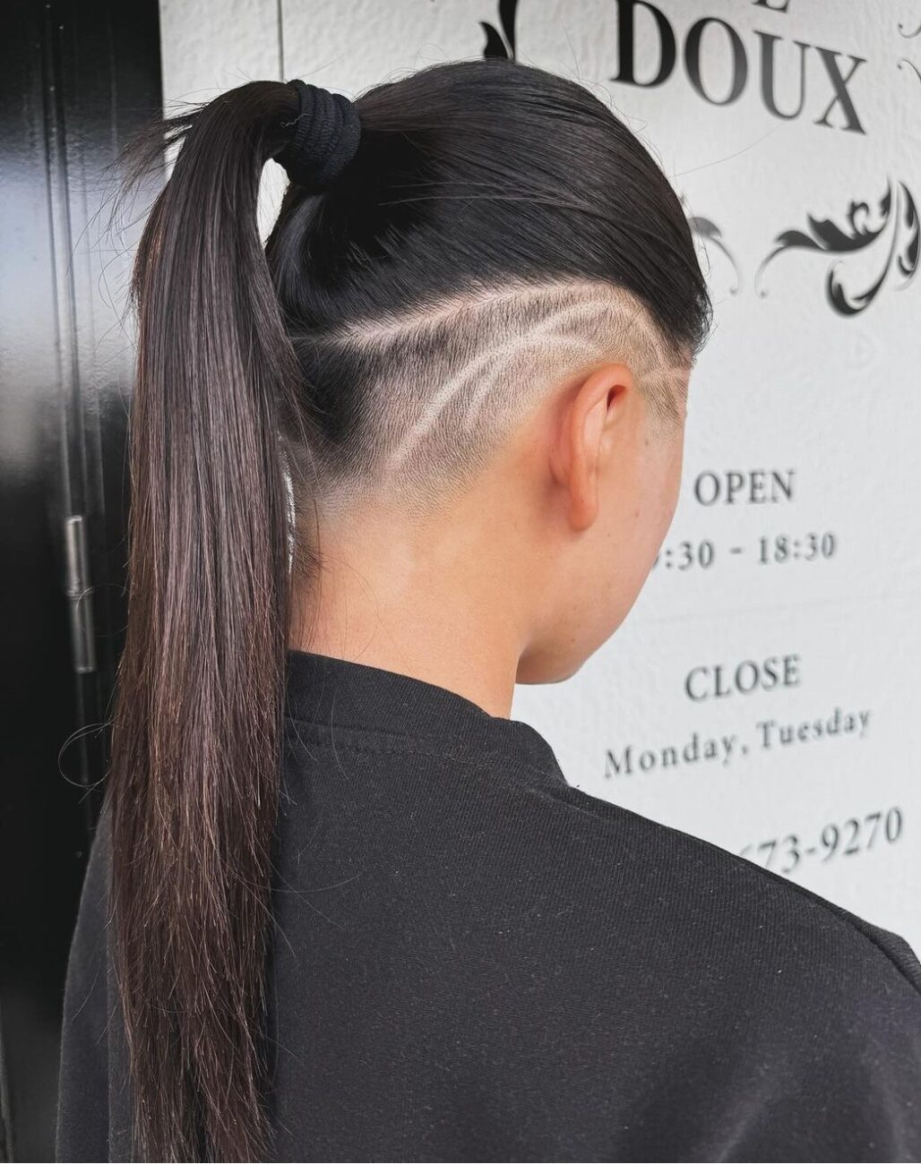 female celebrity female hair shaved on one side