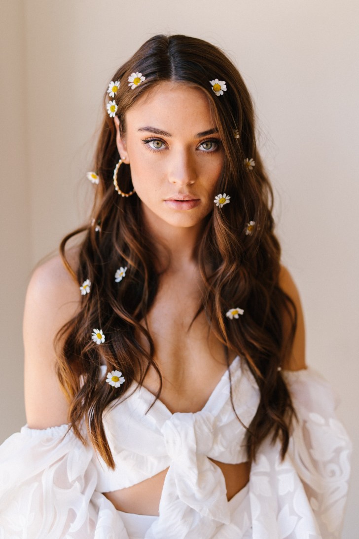 loose bridal hairstyle