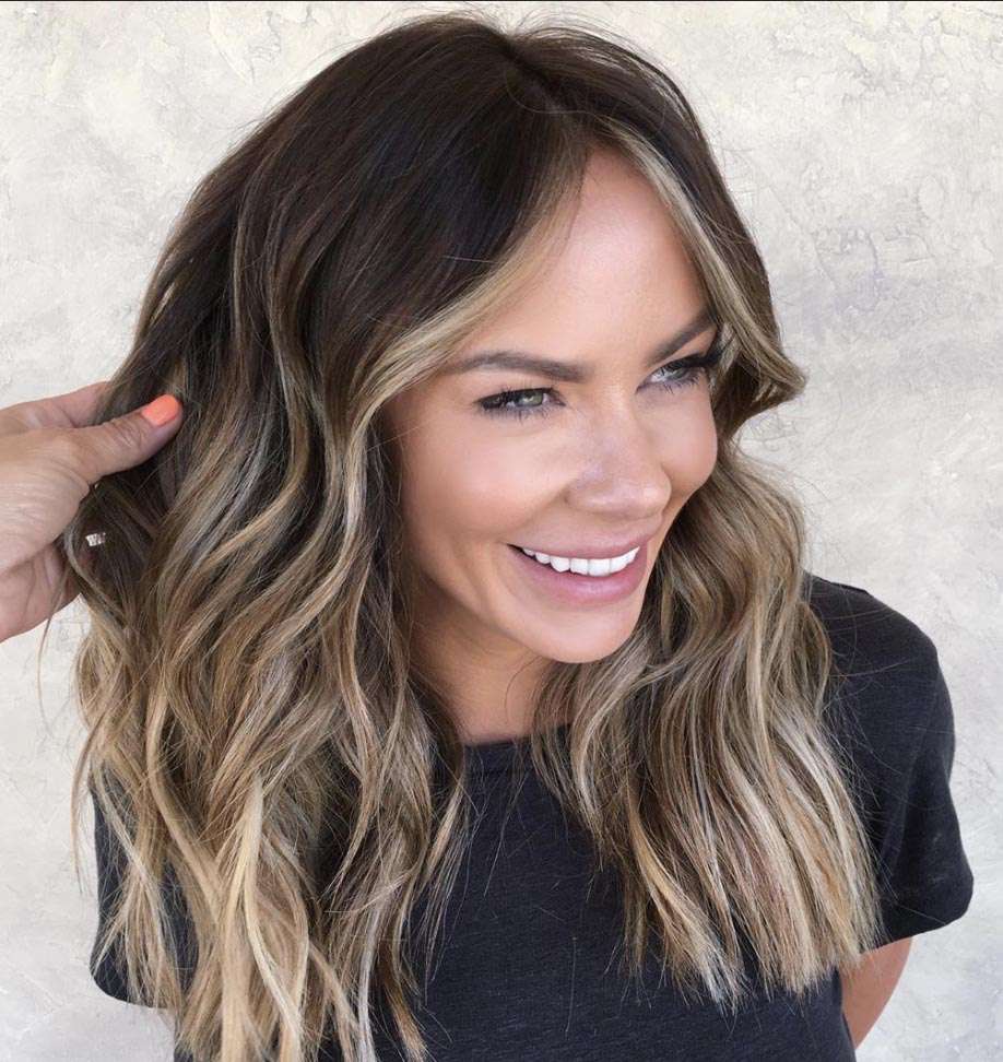 women's medium layered haircut