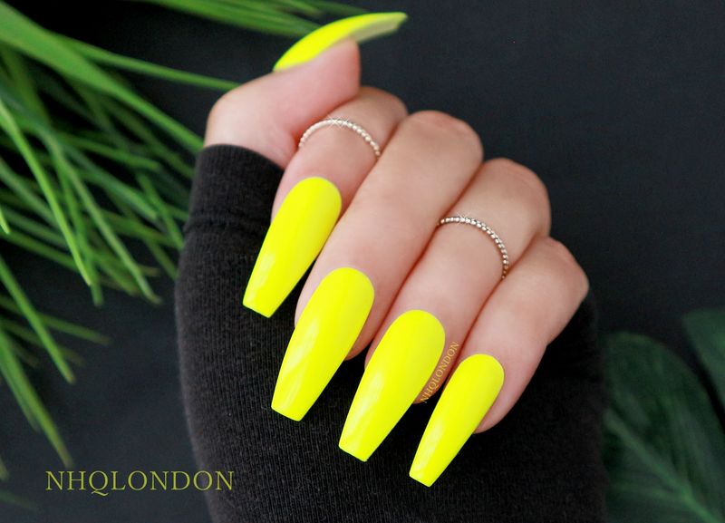 neon nails