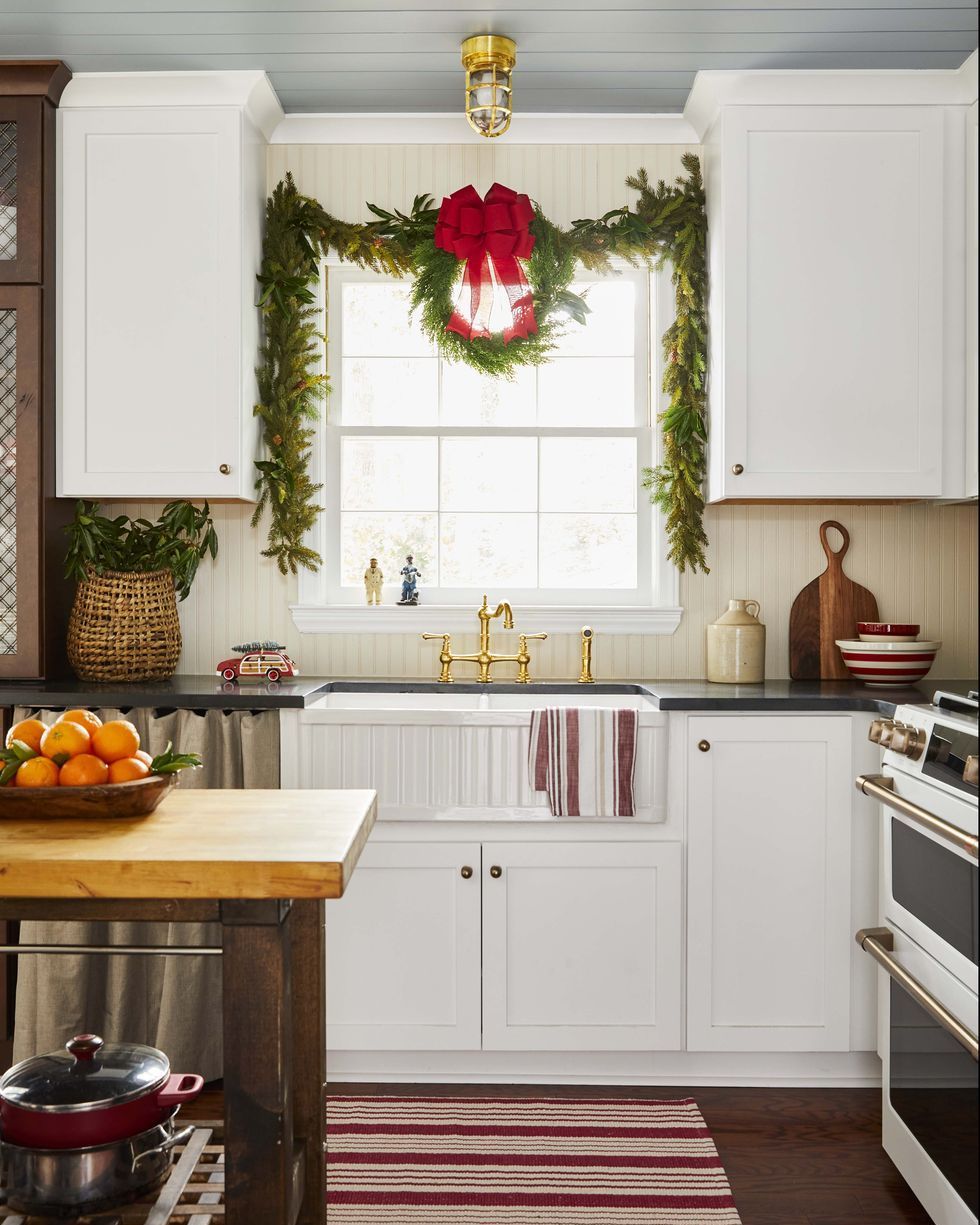 Kitchen Decoration With Window