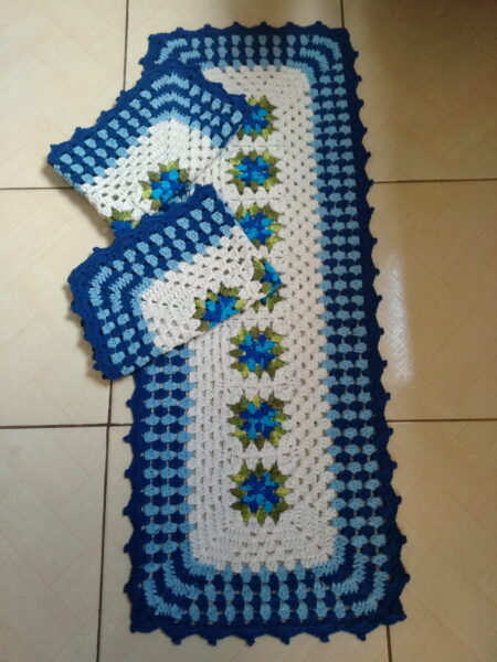 tapete-de-croche-azul