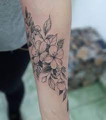 tatuagem-feminina-floral