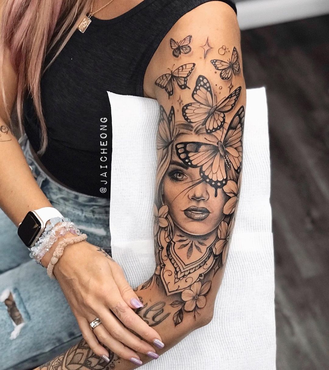 tatuagem feminina braço