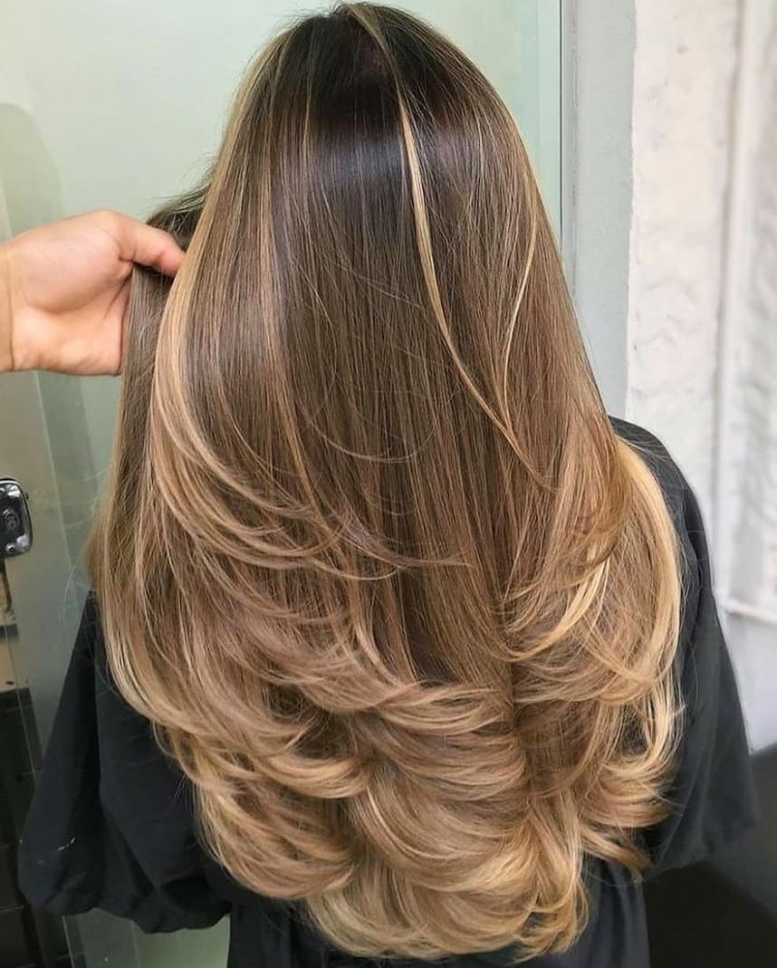 cabelo-liso-cortado-em-u