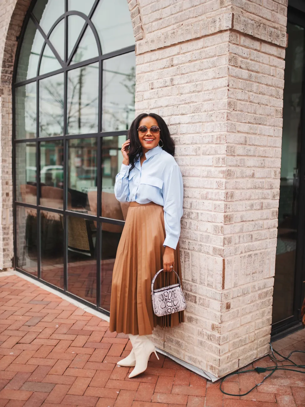 Look with Leather Skirt