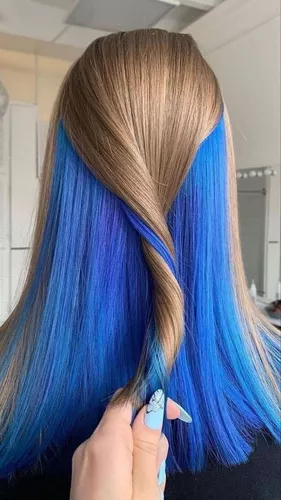 Cabelo Azul com Mechas