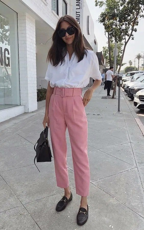 Look com Calça Rosa