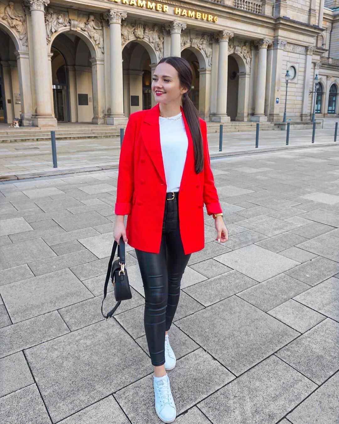 Look Com Blazer Vermelho