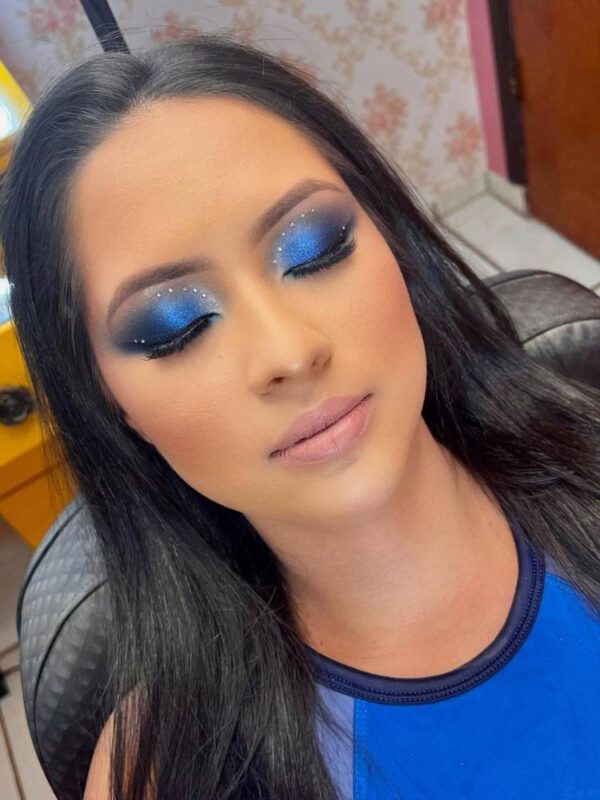 Maquiagem com Azul