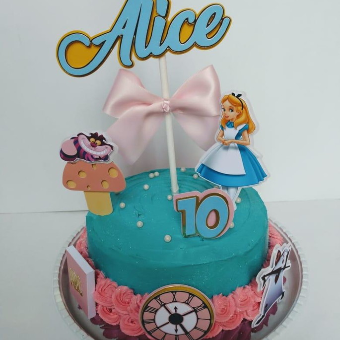 Bolo Decorado alice no pais das maravilhas