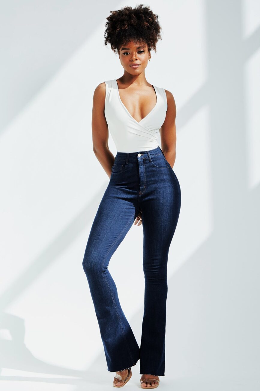 calça flare jeans