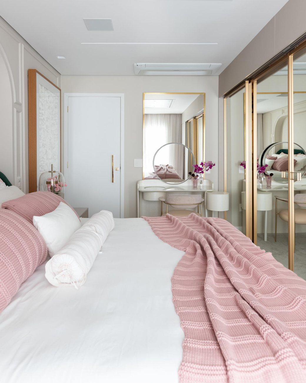 quarto-adulto-rosa