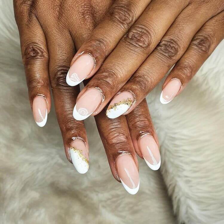 Decorated Nail White With Gold