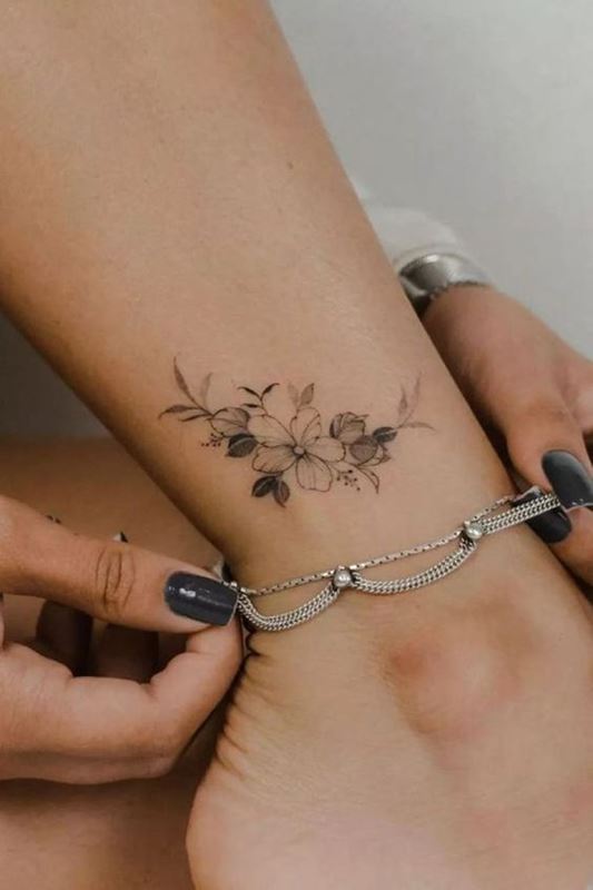 Tatuagem Feminina Minimalista