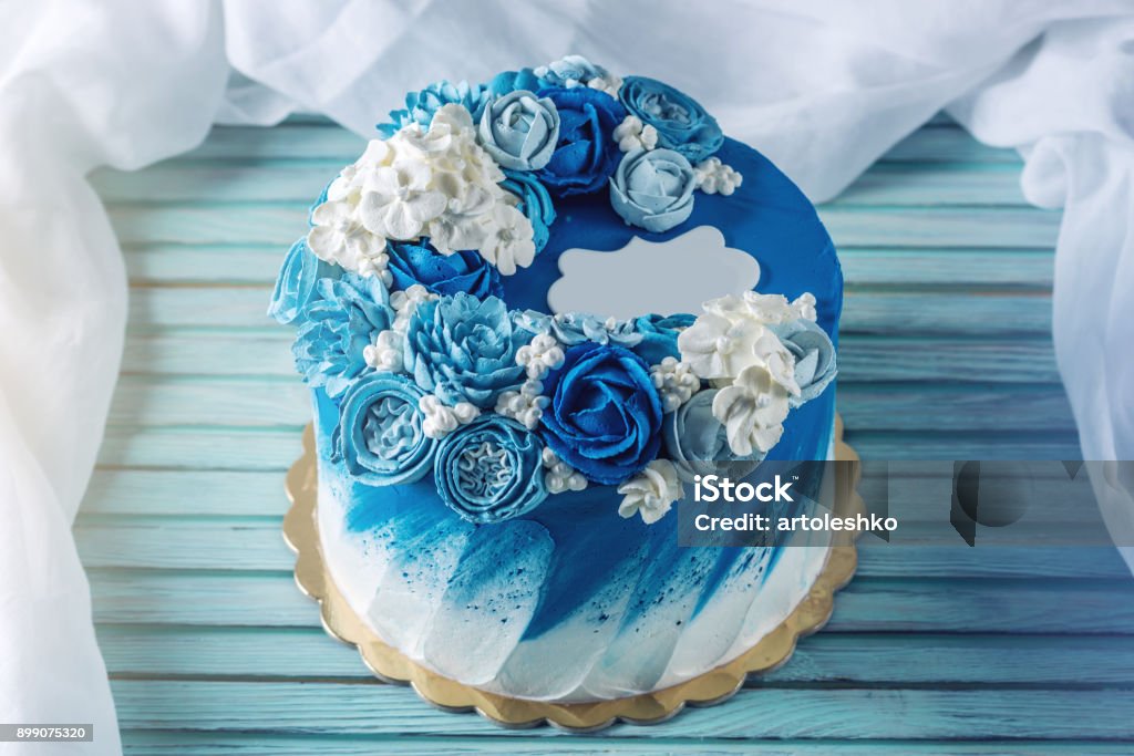 bolo-de-casamento-azul-e-branco